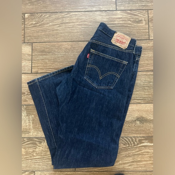 Men's Levi 501's in excellent condition. 36x30. - Picture 1 of 2